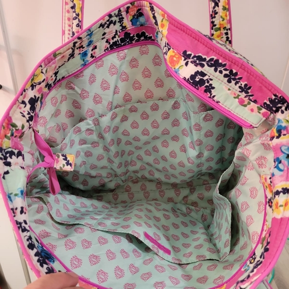 Vera Bradley tote - Picture 2 of 3